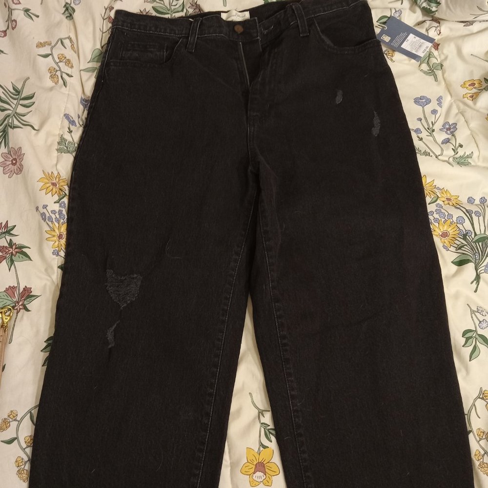 Black low-rise boyfriend jeans